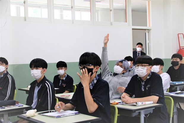 Vietnamese language taught at Korean school